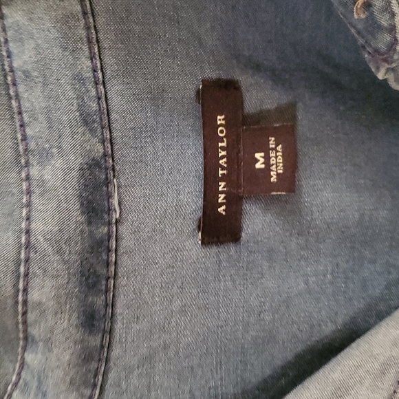 Ann Taylor Chambray Blue Button Down Shirt - Picture 5 of 9